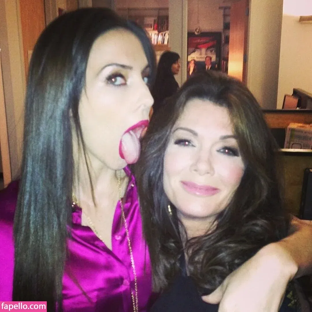 Whitney Cummings / whitneycummings Onlyfans Photo Gallery 