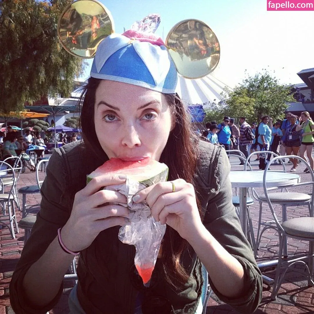 Whitney Cummings / whitneycummings Onlyfans Photo Gallery 