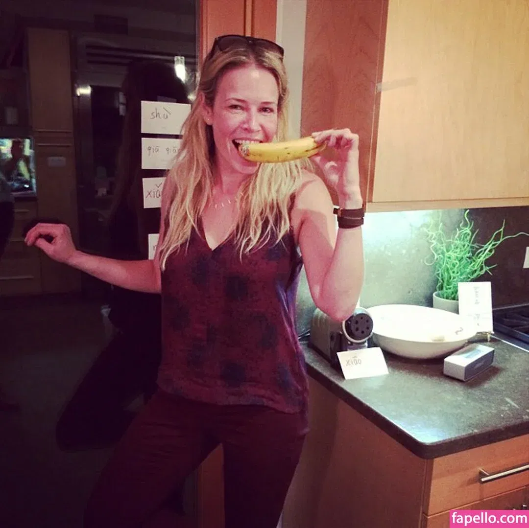 Whitney Cummings / whitneycummings Onlyfans Photo Gallery 