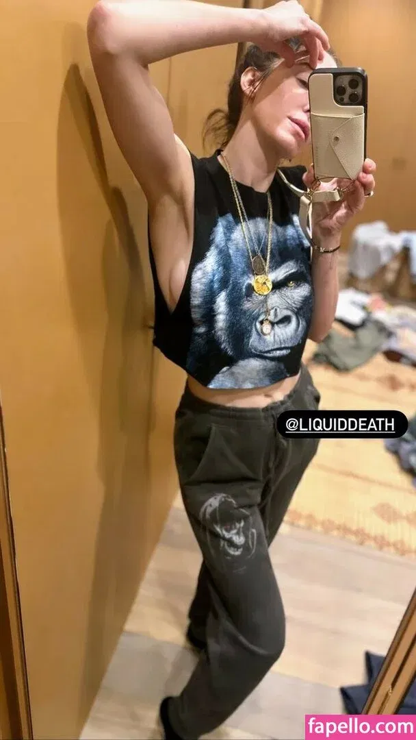 Whitney Cummings / whitneycummings Onlyfans Photo Gallery 