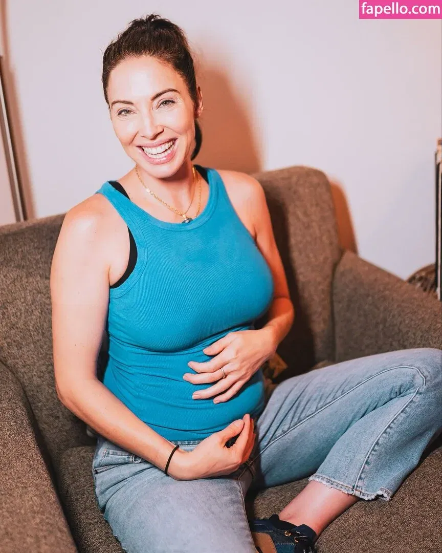 Whitney Cummings / whitneycummings Onlyfans Photo Gallery 