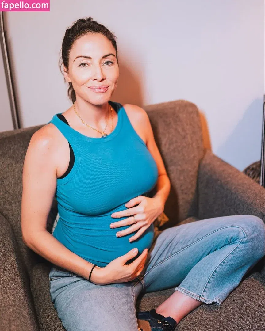 Whitney Cummings / whitneycummings Onlyfans Photo Gallery 