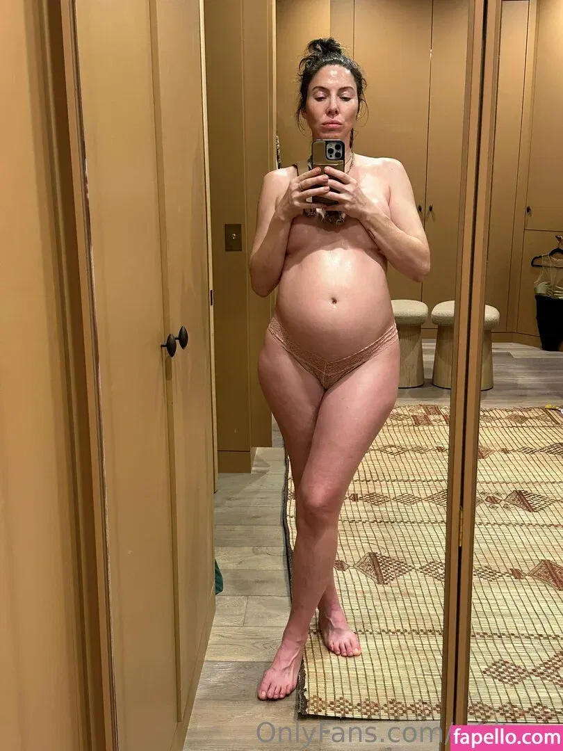 Whitney Cummings / whitneycummings Onlyfans Photo Gallery 