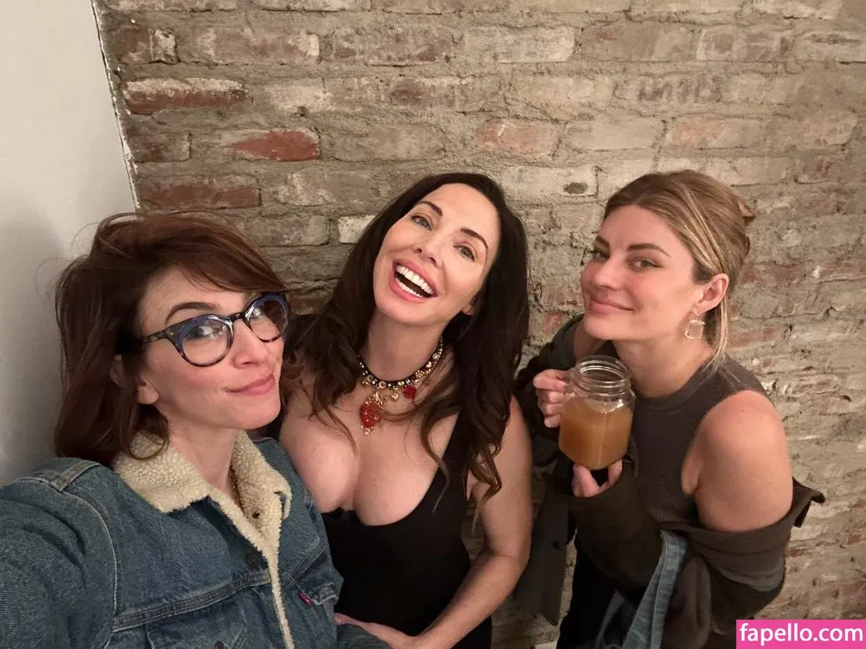 Whitney Cummings / whitneycummings Onlyfans Photo Gallery 