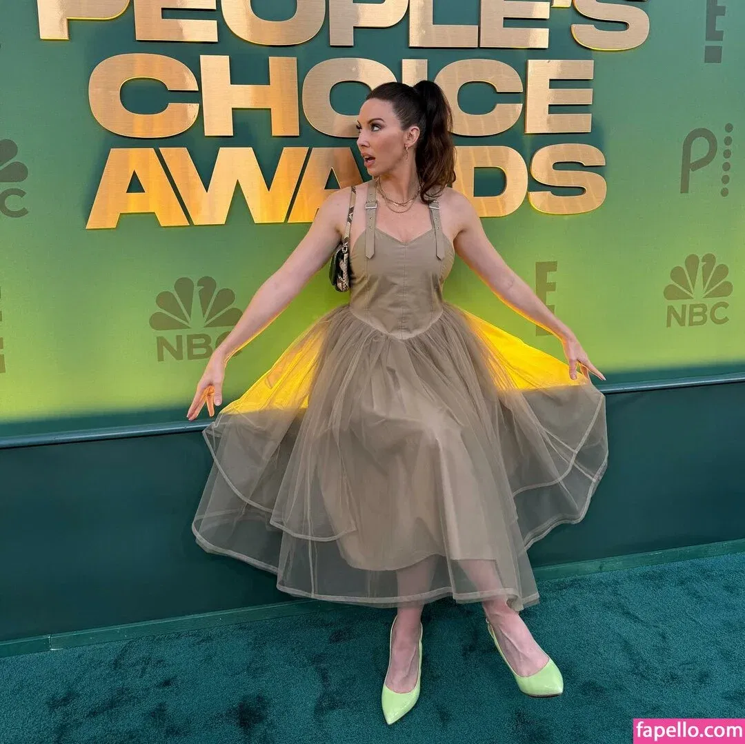 Whitney Cummings / whitneycummings Onlyfans Photo Gallery 