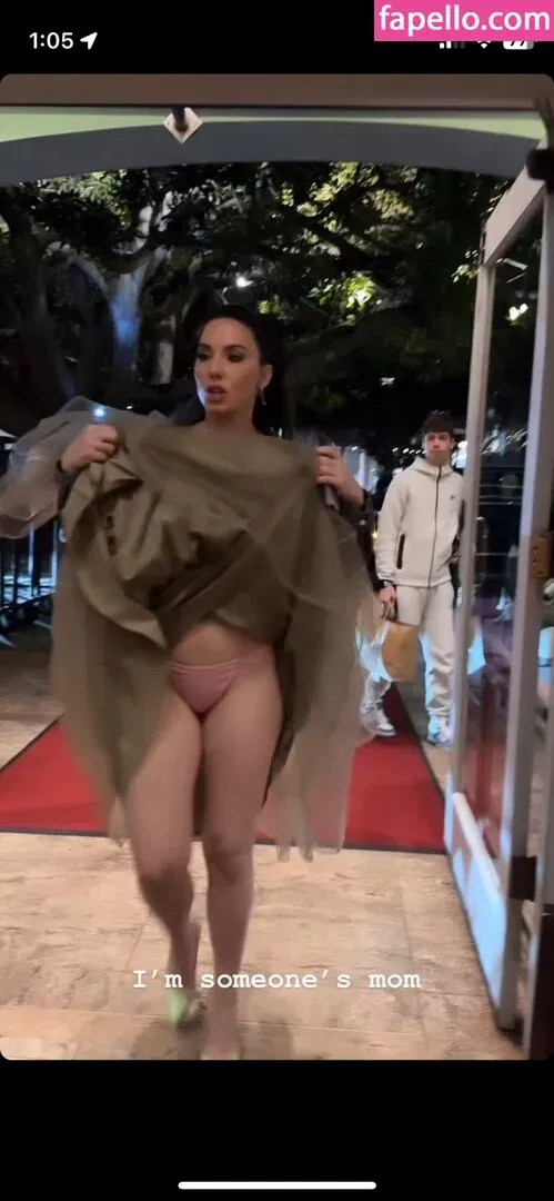 Whitney Cummings / whitneycummings Onlyfans Photo Gallery 