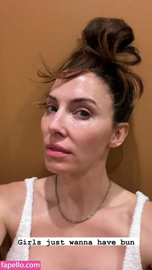 Whitney Cummings / whitneycummings Onlyfans Photo Gallery 