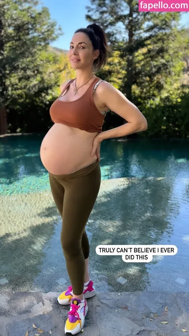 Whitney Cummings / whitneycummings Onlyfans Photo Gallery 