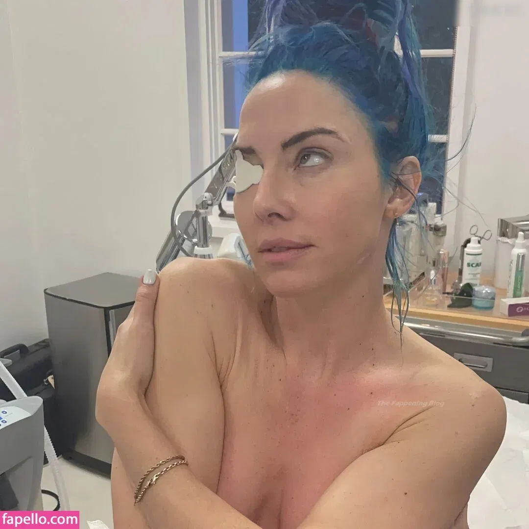 Whitney Cummings / whitneycummings Onlyfans Photo Gallery 