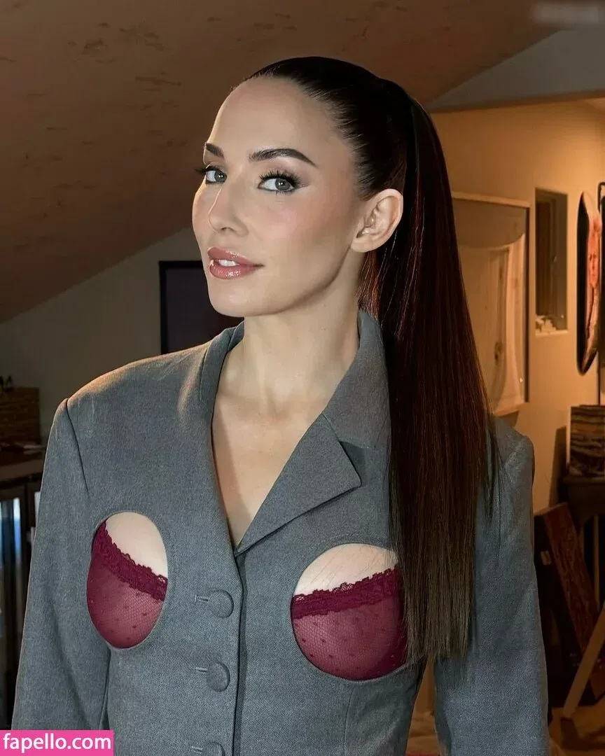 Whitney Cummings / whitneycummings Onlyfans Photo Gallery 