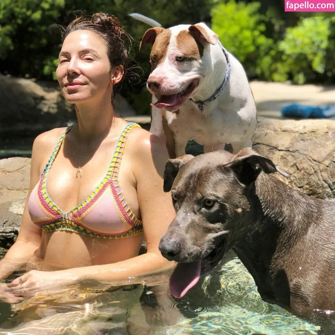 Whitney Cummings / whitneycummings Onlyfans Photo Gallery 