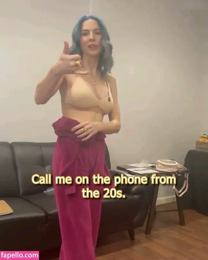 Whitney Cummings / whitneycummings Onlyfans Photo Gallery 