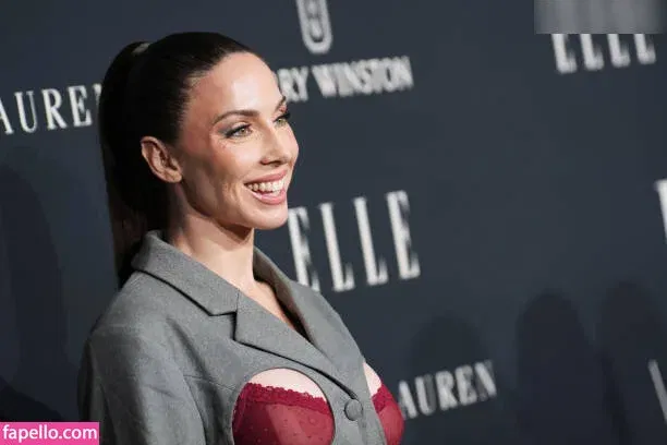 Whitney Cummings / whitneycummings Onlyfans Photo Gallery 