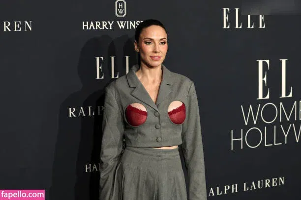 Whitney Cummings / whitneycummings Onlyfans Photo Gallery 