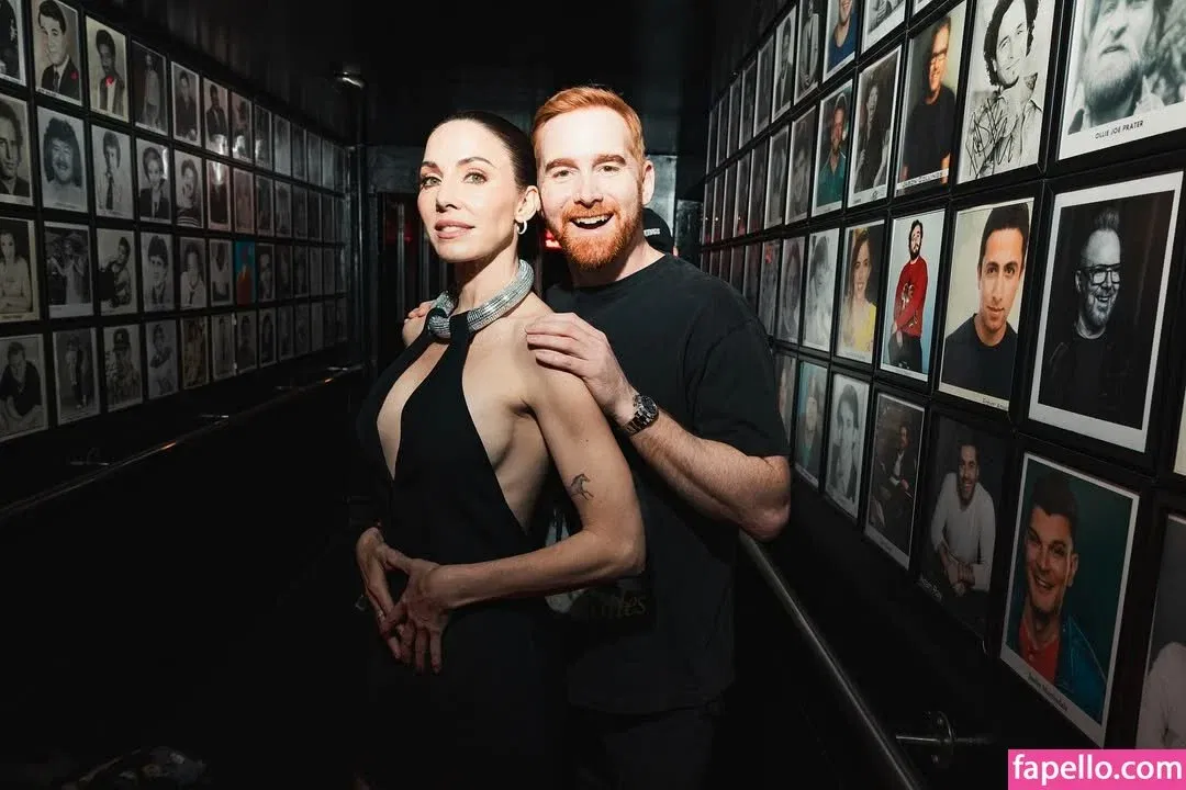 Whitney Cummings / whitneycummings Onlyfans Photo Gallery 