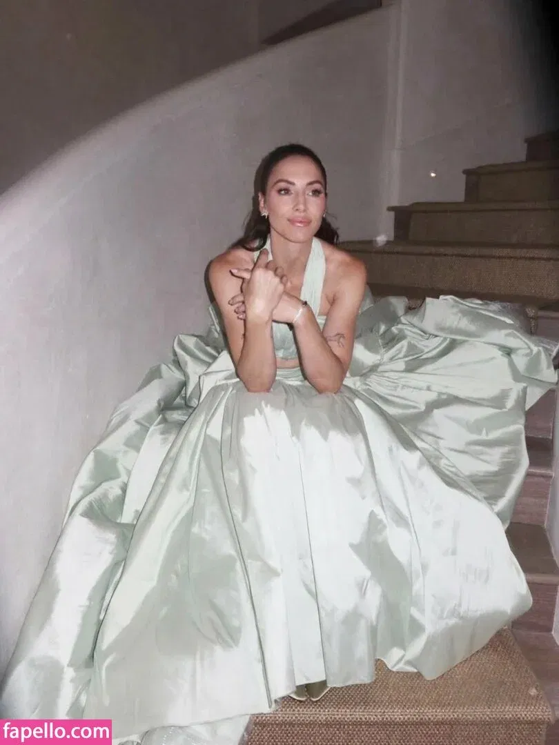 Whitney Cummings / whitneycummings Onlyfans Photo Gallery 