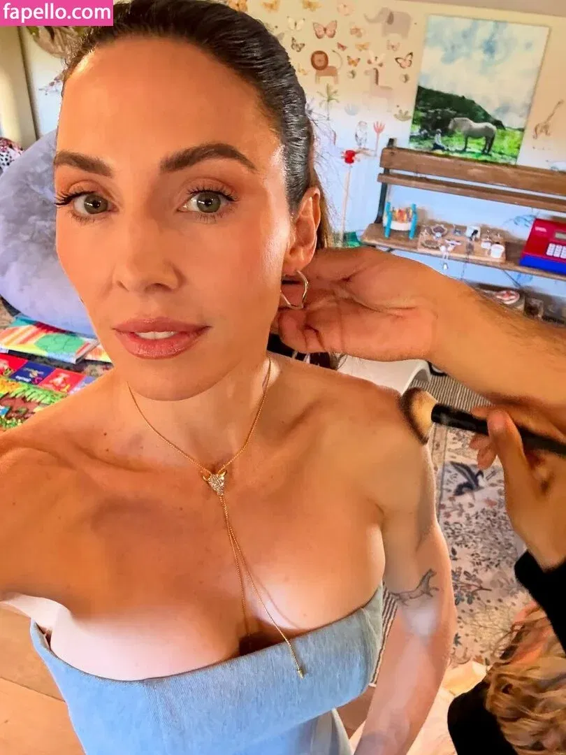 Whitney Cummings / whitneycummings Onlyfans Photo Gallery 