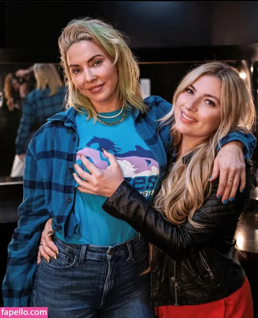 Whitney Cummings / whitneycummings Onlyfans Photo Gallery 