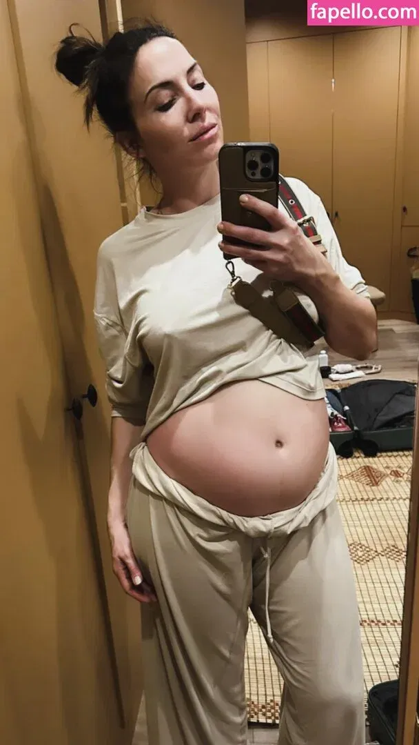 Whitney Cummings / whitneycummings Onlyfans Photo Gallery 