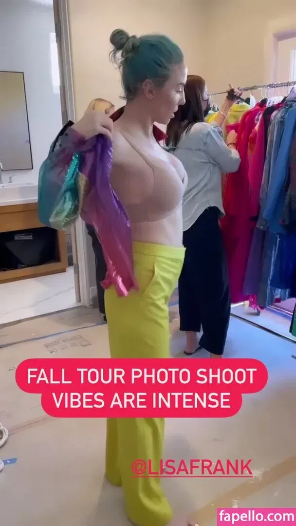 Whitney Cummings / whitneycummings Onlyfans Photo Gallery 