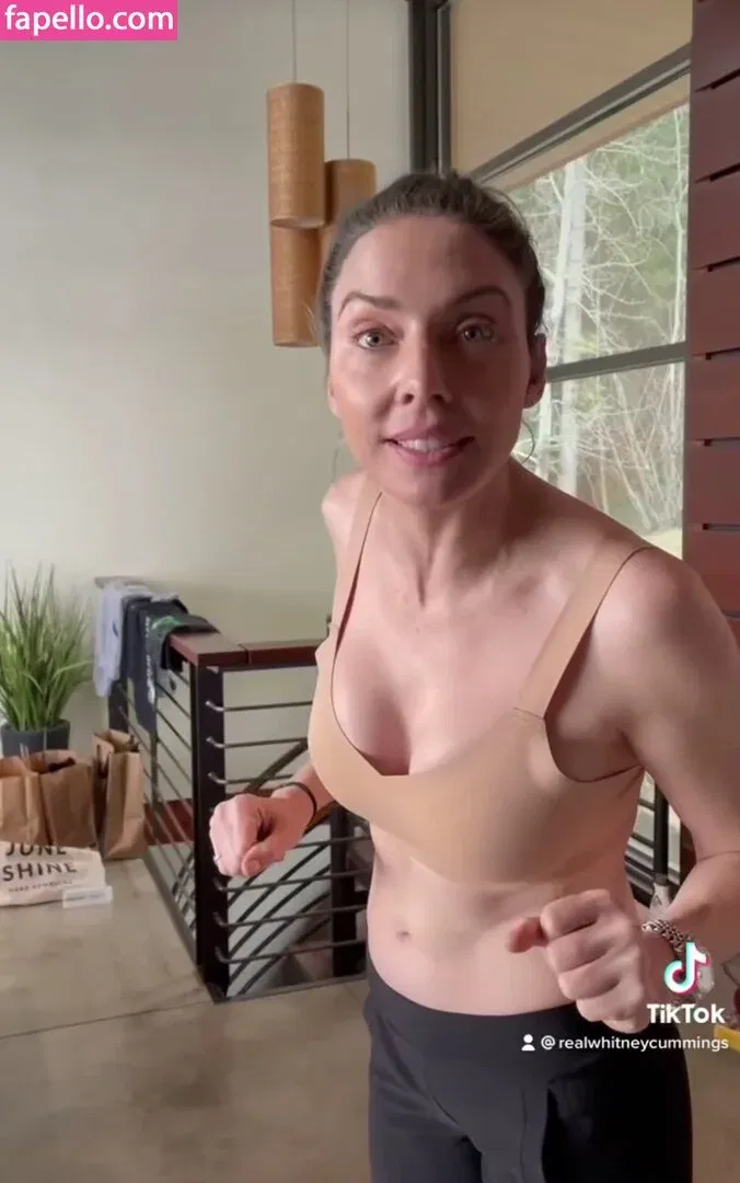 Whitney Cummings / whitneycummings Onlyfans Photo Gallery 