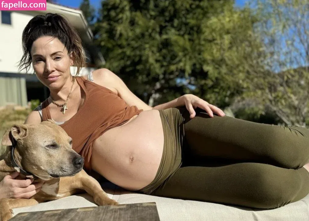 Whitney Cummings / whitneycummings Onlyfans Photo Gallery 