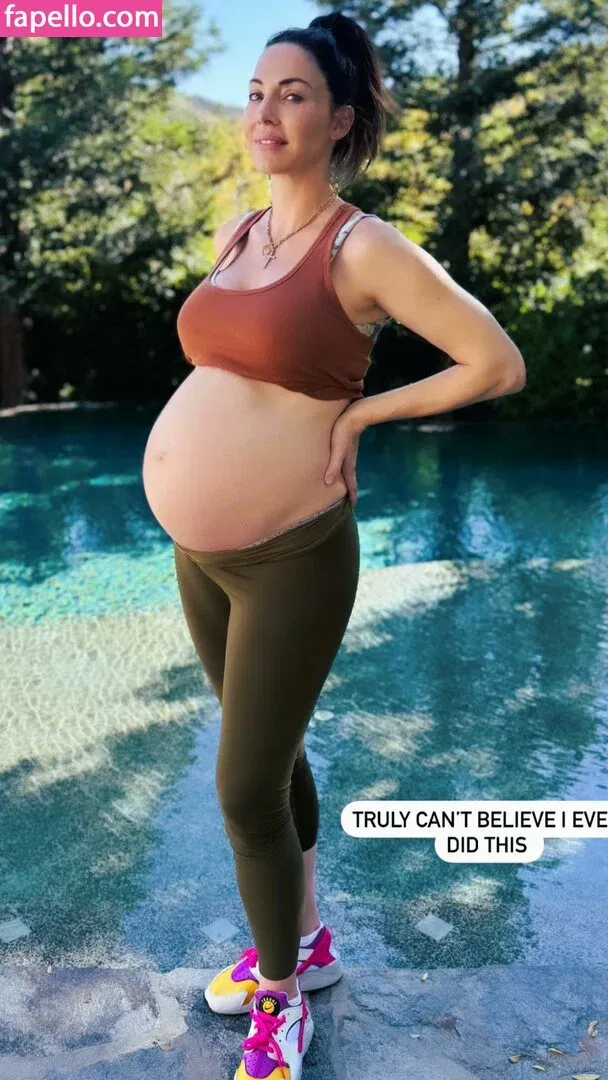 Whitney Cummings / whitneycummings Onlyfans Photo Gallery 