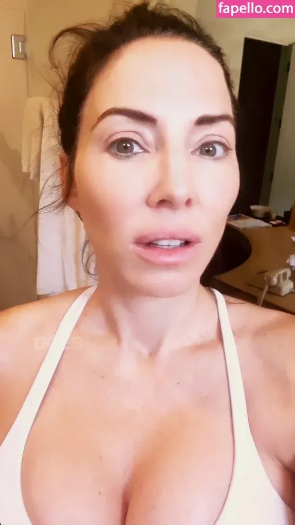 Whitney Cummings / whitneycummings Onlyfans Photo Gallery 