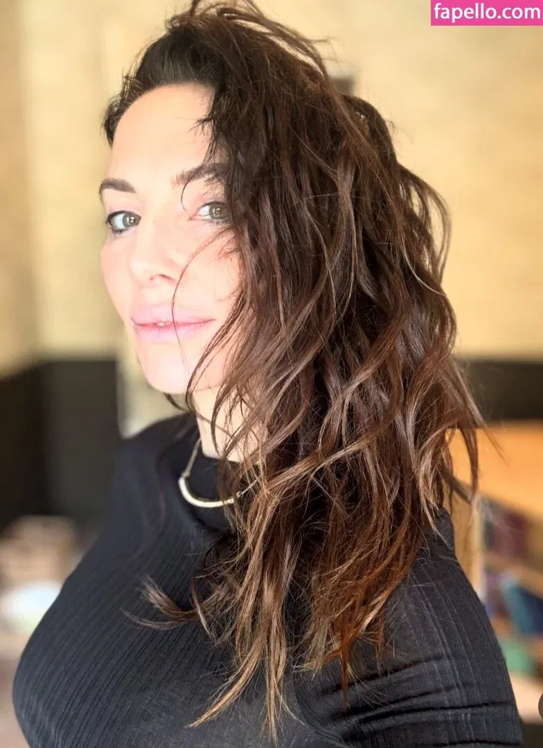 Whitney Cummings / whitneycummings Onlyfans Photo Gallery 