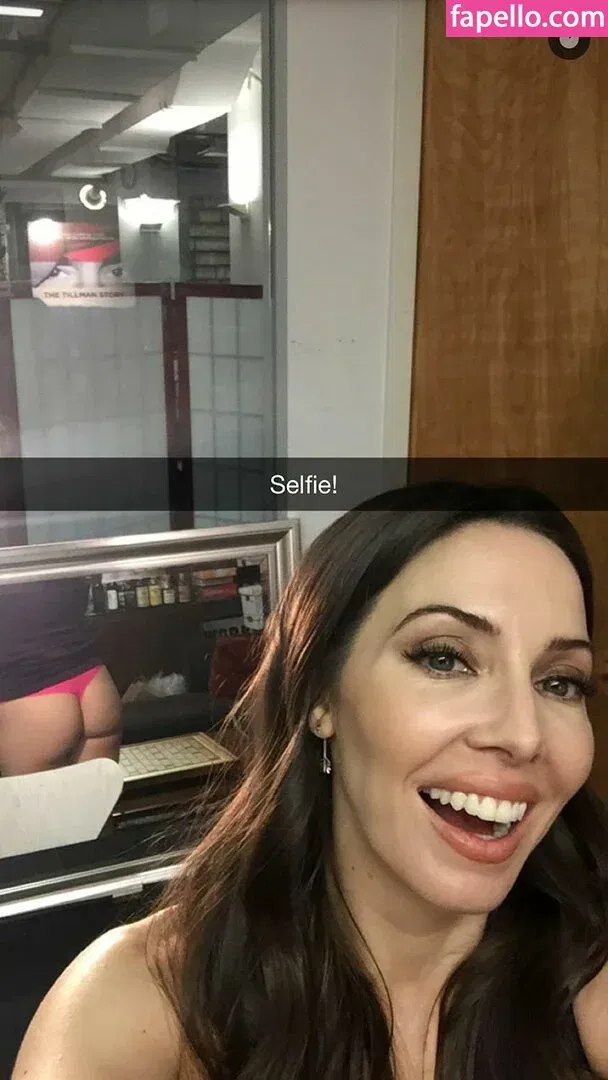 Whitney Cummings / whitneycummings Onlyfans Photo Gallery 