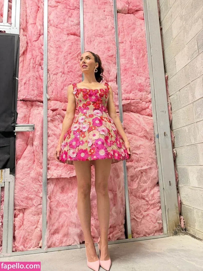 Whitney Cummings / whitneycummings Onlyfans Photo Gallery 