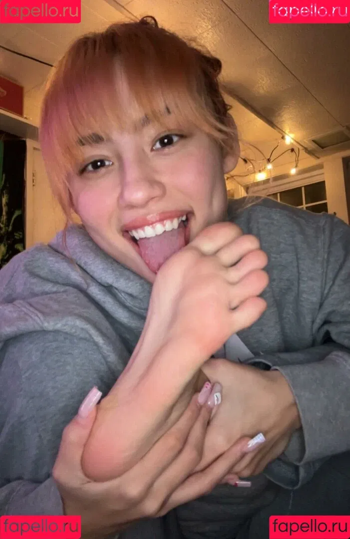 Channelle / Channellebag / cs.feet / livelaughlovefeet101 Onlyfans Photo Gallery 