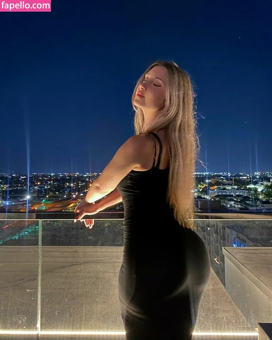 hannahhitchner / hannahowo Onlyfans Photo Gallery 