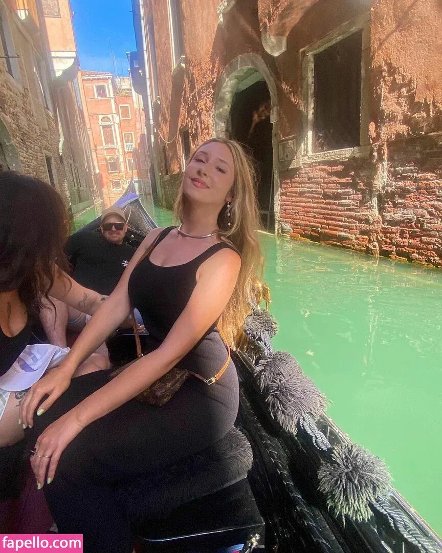 hannahhitchner / hannahowo Onlyfans Photo Gallery 