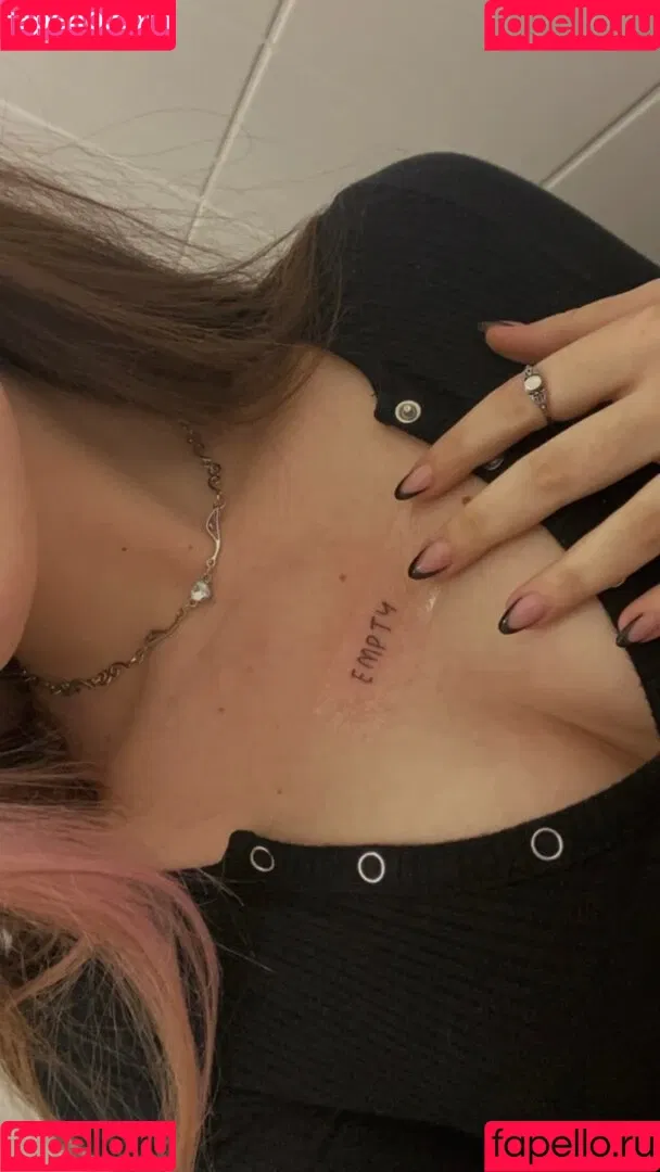 Laurinchhhe / sweetlaurasaenz Onlyfans Photo Gallery 