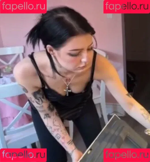 Laurinchhhe / sweetlaurasaenz Onlyfans Photo Gallery 