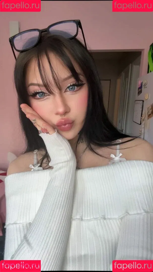 Laurinchhhe / sweetlaurasaenz Onlyfans Photo Gallery 