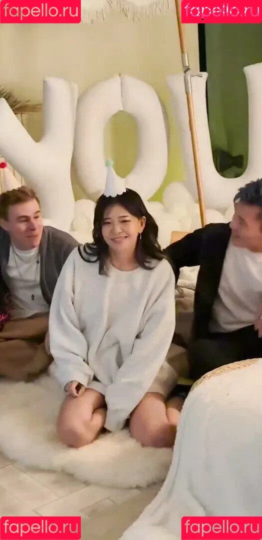 Kkatamina / Miyoung Onlyfans Photo Gallery 