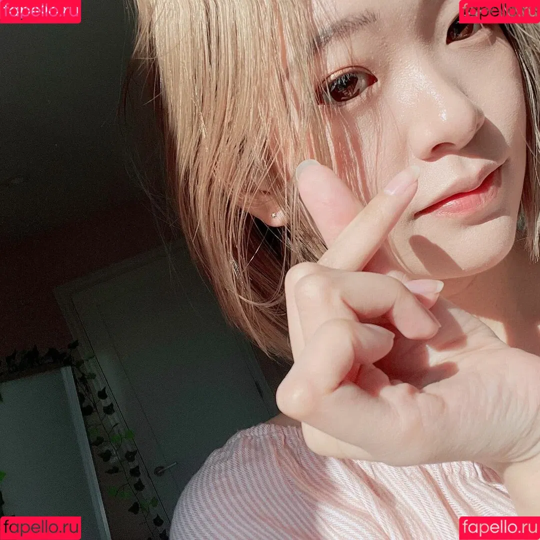Kkatamina / Miyoung Onlyfans Photo Gallery 