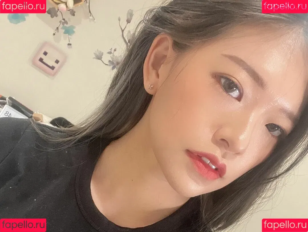 Kkatamina / Miyoung Onlyfans Photo Gallery 