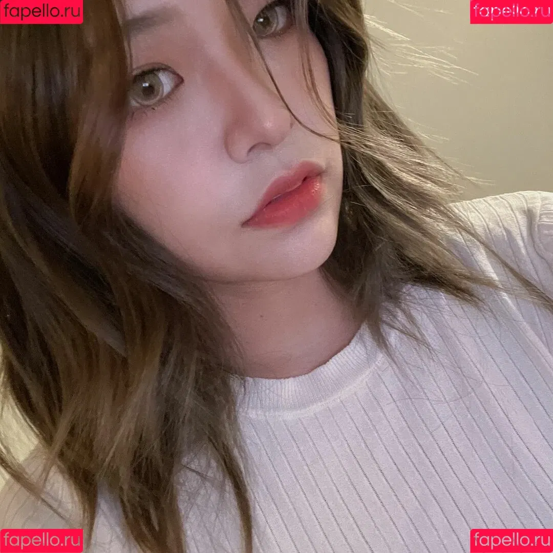 Kkatamina / Miyoung Onlyfans Photo Gallery 