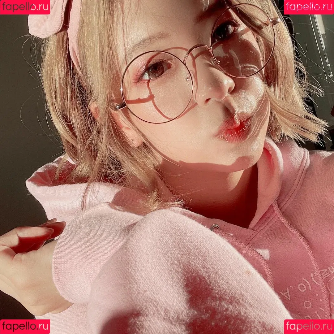 Kkatamina / Miyoung Onlyfans Photo Gallery 