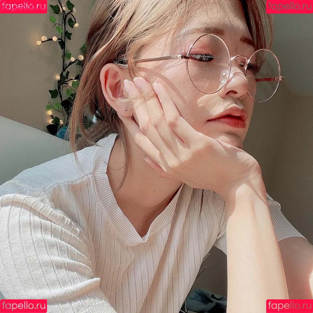 Kkatamina / Miyoung Onlyfans Photo Gallery 