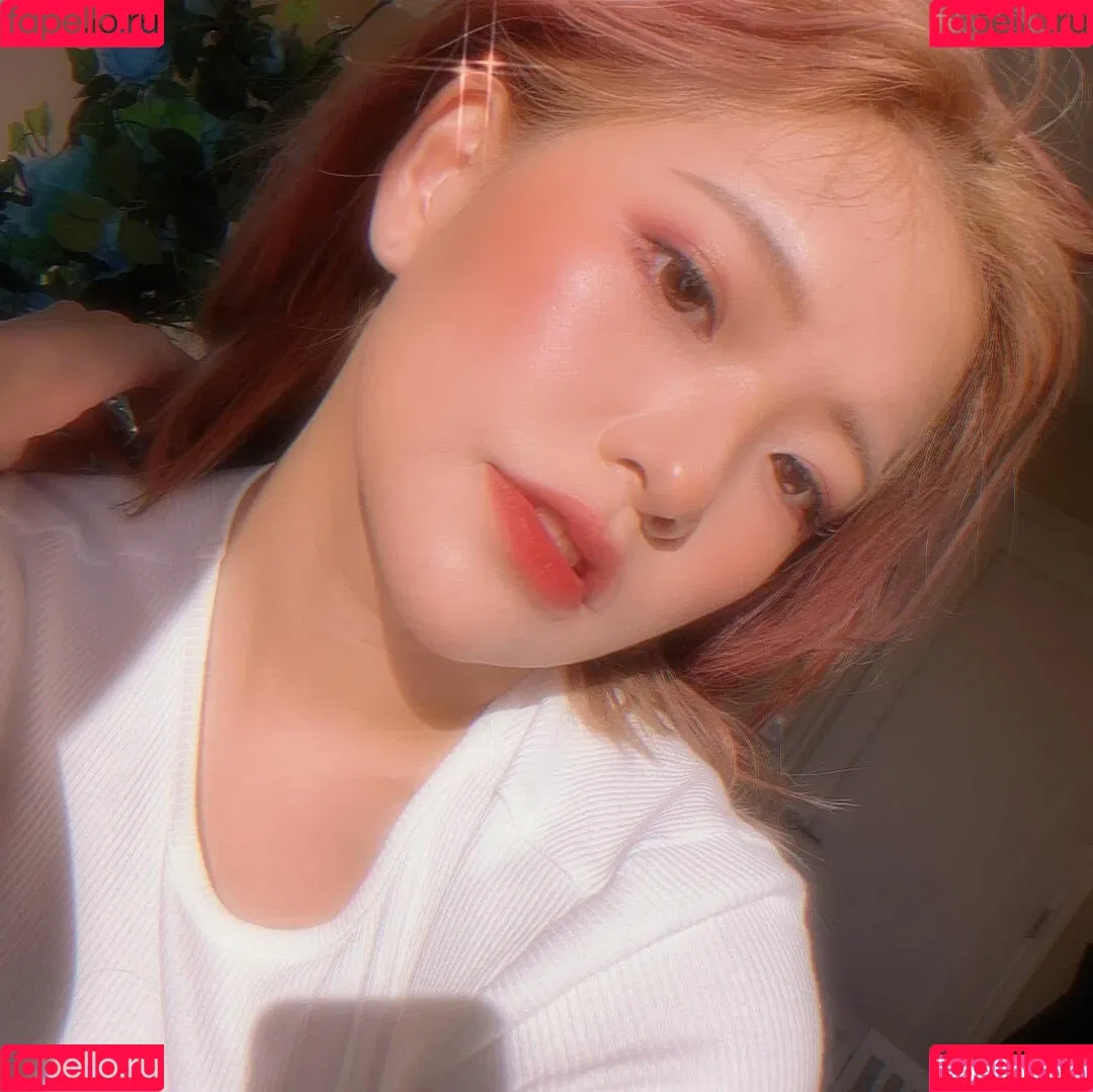 Kkatamina / Miyoung Onlyfans Photo Gallery 