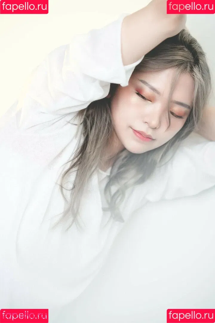 Kkatamina / Miyoung Onlyfans Photo Gallery 