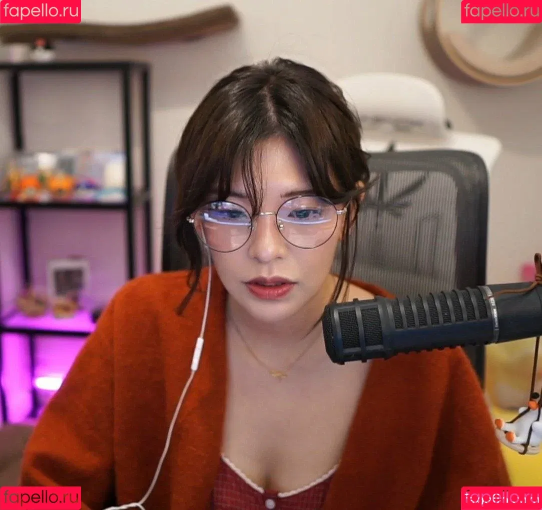 Kkatamina / Miyoung Onlyfans Photo Gallery 