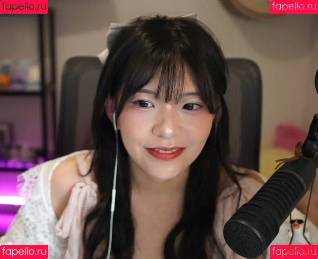 Kkatamina / Miyoung Onlyfans Photo Gallery 
