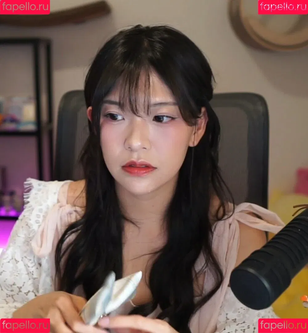 Kkatamina / Miyoung Onlyfans Photo Gallery 