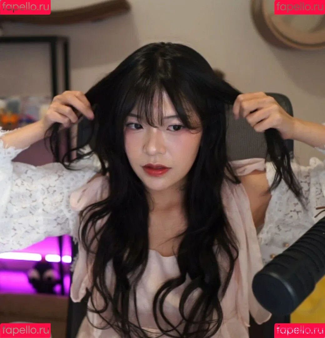 Kkatamina / Miyoung Onlyfans Photo Gallery 