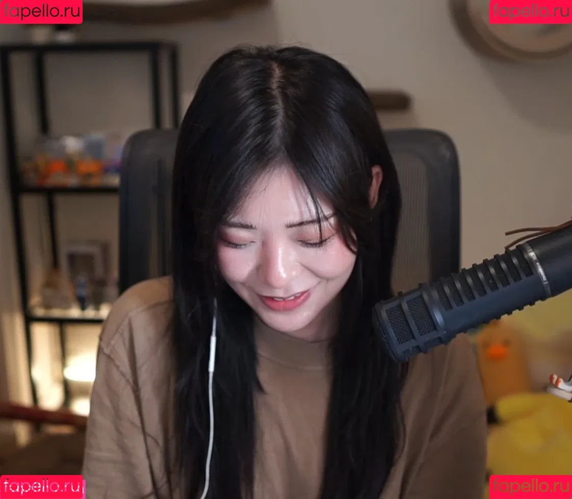 Kkatamina / Miyoung Onlyfans Photo Gallery 
